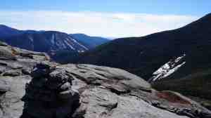 Vue sur le Mont Phelps (droite) depuis le Mont Wright